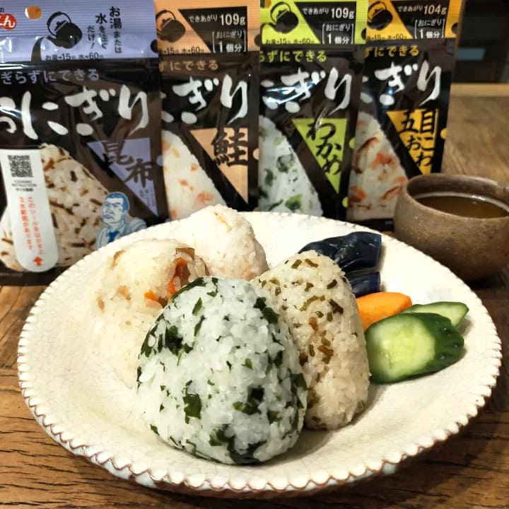 Pocket Onigiri Instant Rice Ball Gomoku Okowa 45g