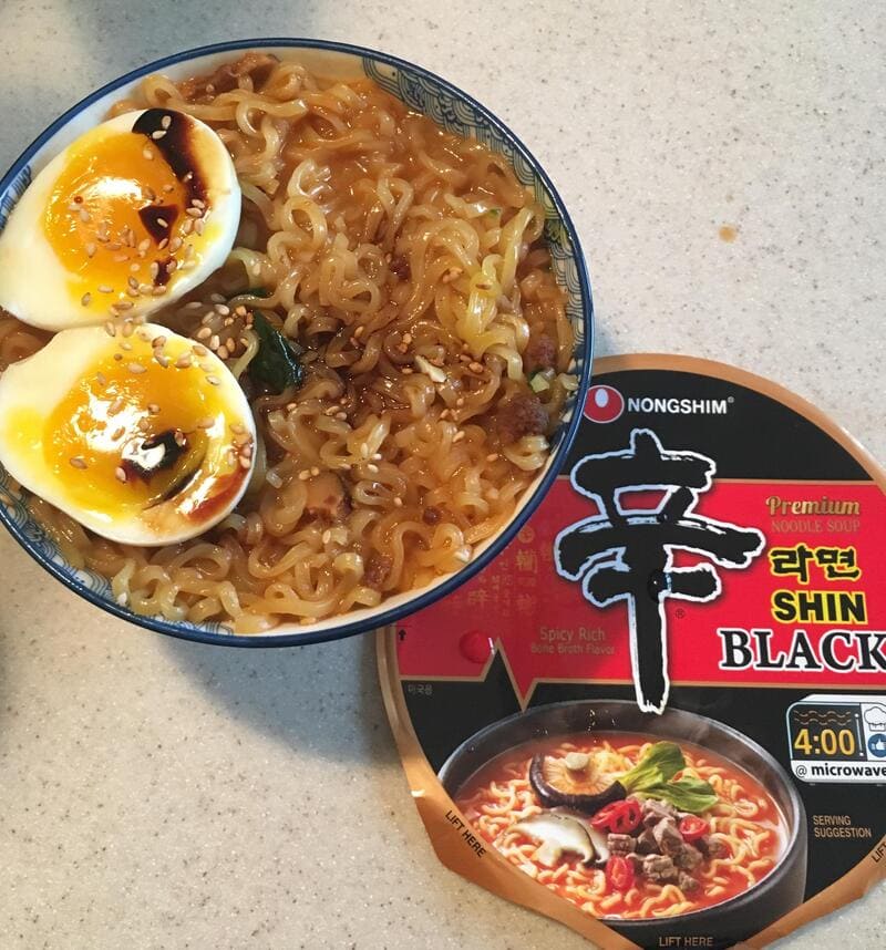 Shin Ramyun Black Premium Instant Noodles 130g - Nongshim